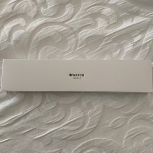 Brand New Apple Watch Series 3 - 38 MM case - Silver Aluminum - White Sport Band